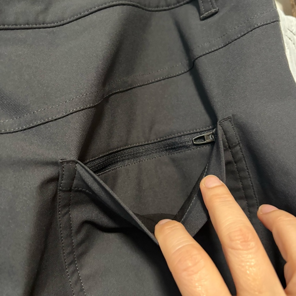 Lululemon Men's ABC Pant Classic 32" in Obsidian Dark Gray Size 36 - Picture 10 of 12